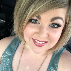 Meet your Posher, Mandy